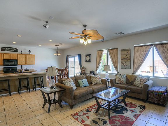 5th image of 1638 W Vineyard Plains Dr
