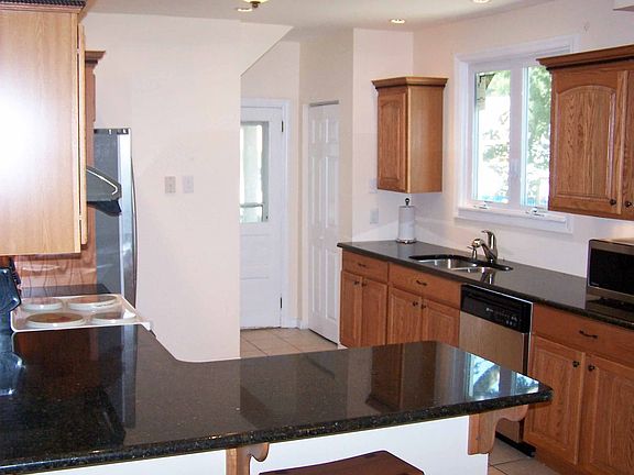 A Gorgeous New Kitchen With Granite Counters