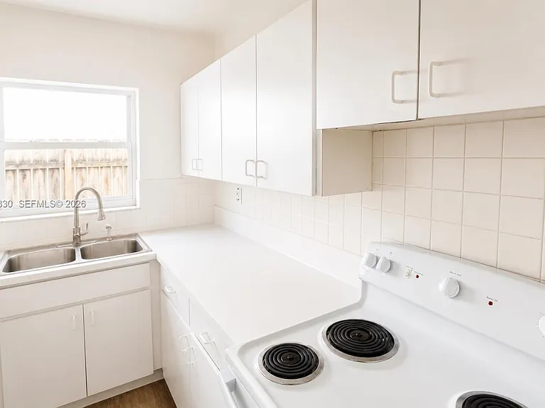 7271 Gary Ave #4 — Photo 6