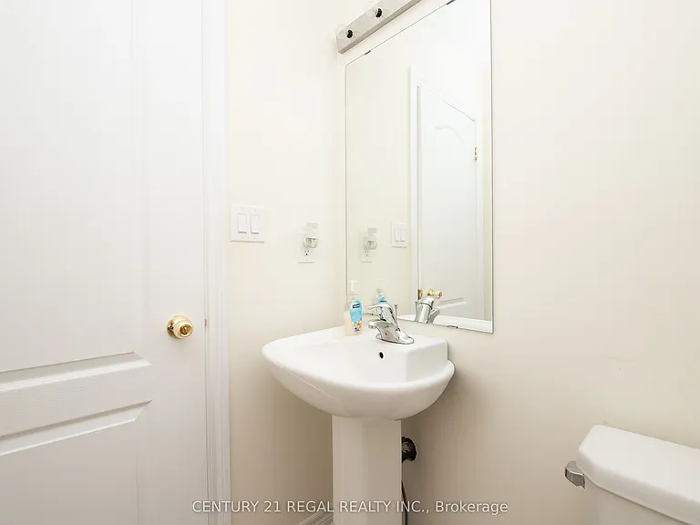 43 Tollgate St #UPPER — Photo 7