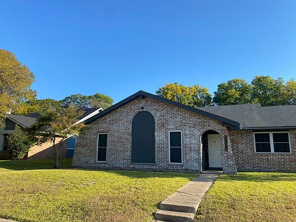 3rd image of 3906 Lancelot Pl