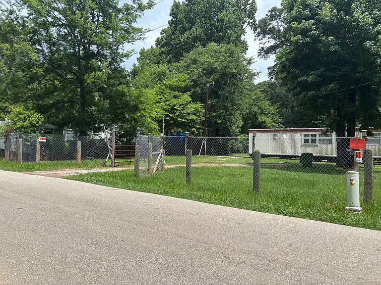 684 Thigpen Rd — Photo 2