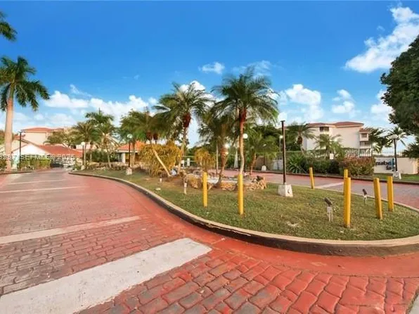 8305 SW 152nd Ave #A-201, Miami, FL 33193