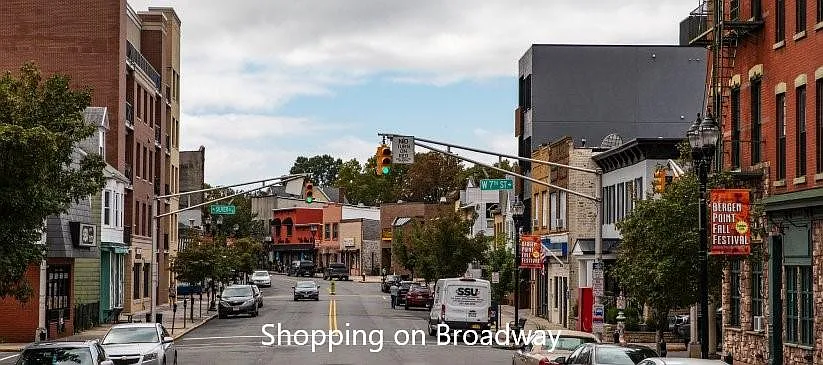 Broadway dining/shopping, 2 minutes away.