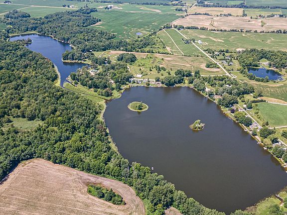 4th image of 462 Story Lake Dr