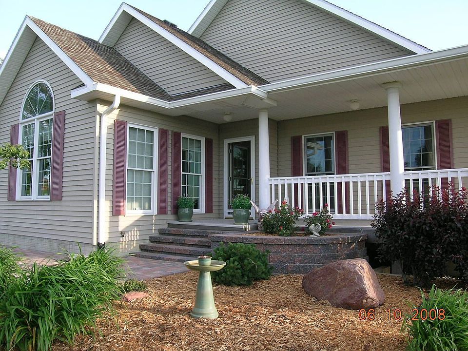Entryway-front of house