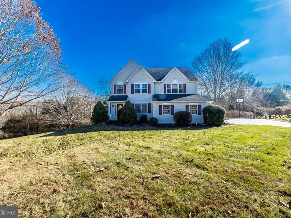 6 Rebeccas Ln, Thornton, PA 19373