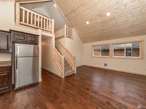 5th image of 30 Rockrose Dr