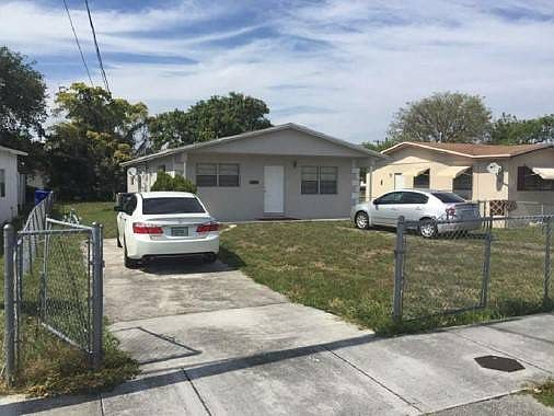 1st image of 4231 SW 25th St