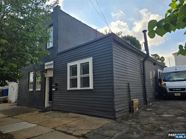 2215 Grier Ave, Linden, NJ 07036