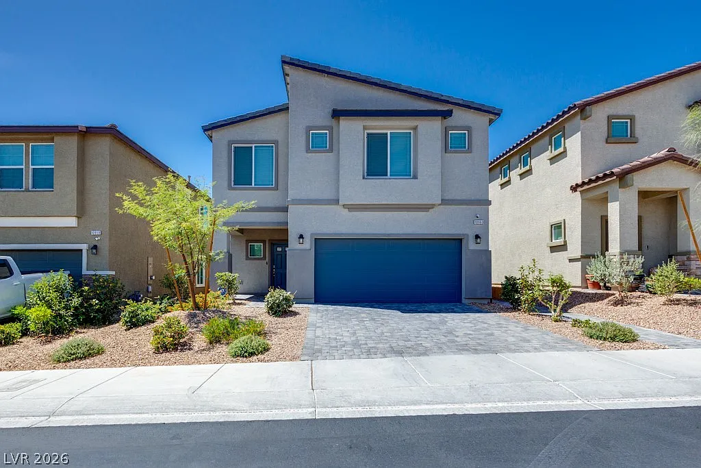 5 bed, 2.5 bath, 2404 sqft, $3,495 — Photo 3