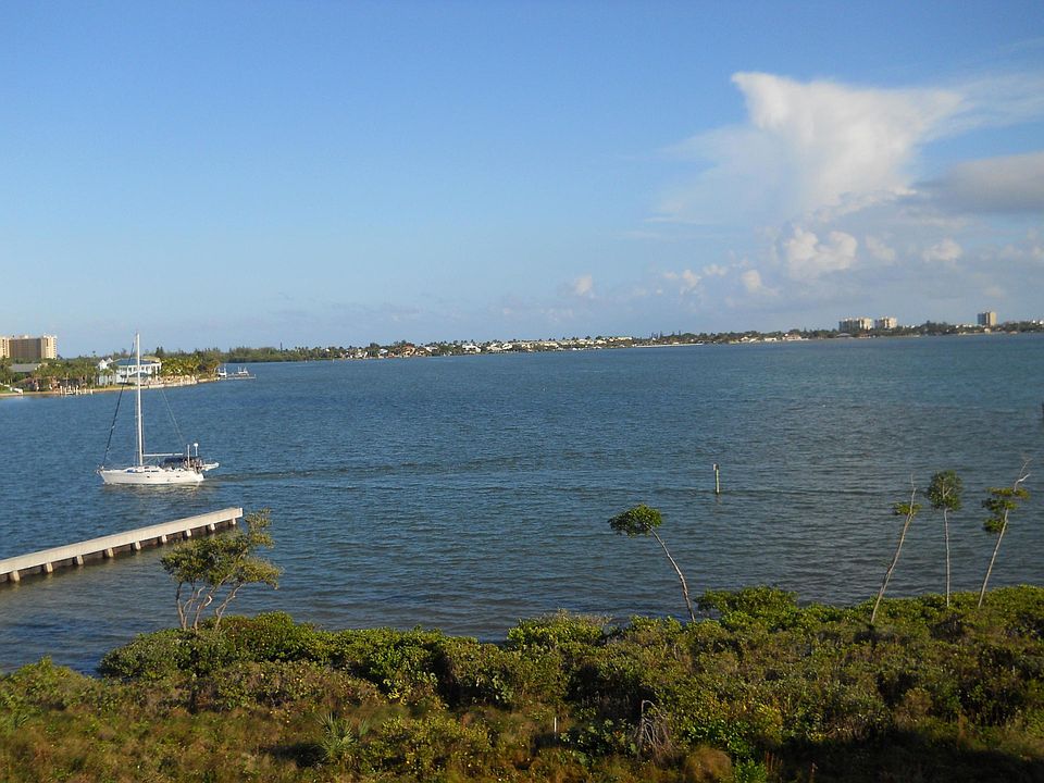 1st image of 20 W Harbour Isle Drive #Ph04