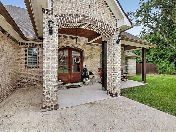 2nd image of 38521 Brecher Ln
