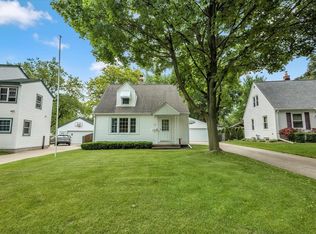 2874 S Conger Pl, West Allis, WI 53227