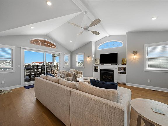 5th image of 146 56th St E #Sea