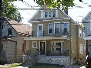 1st image of 121 Wildwood Pl