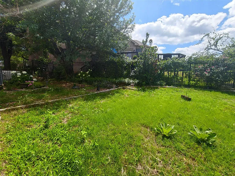 10000 Planters Woods Dr — Photo 20