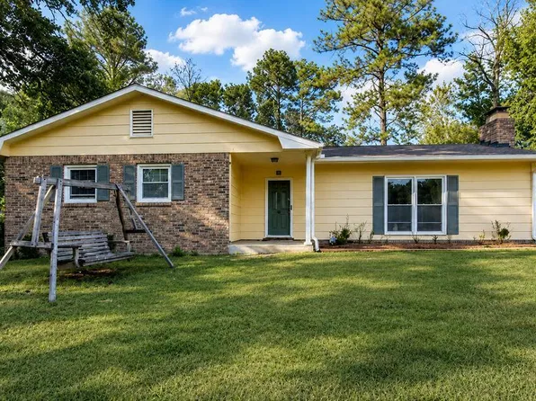 24 Sommerset Dr, Phenix City, AL 36869