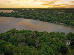 W329N6579 Forest Dr, Hartland, WI 53029