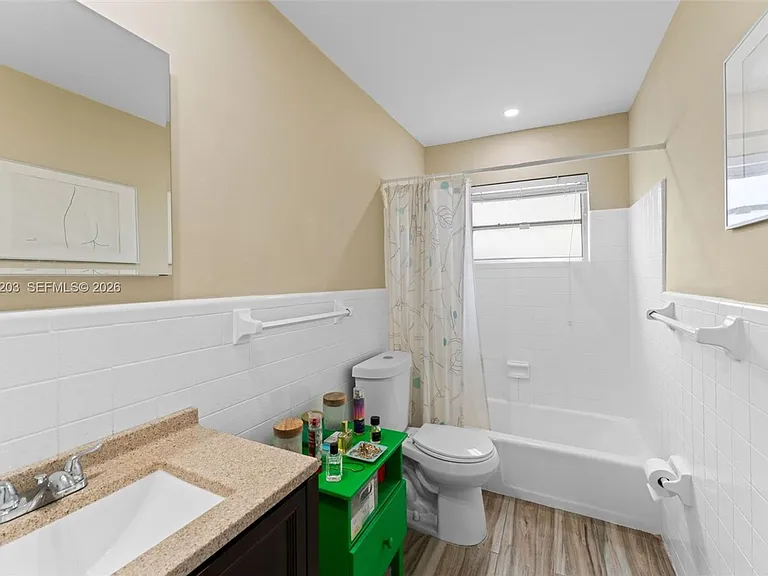 2311 SW 2nd St #0 — Photo 20