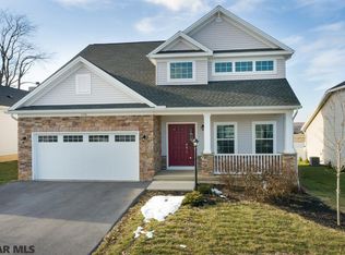 118 Red Willow Rd, State College, PA 16801