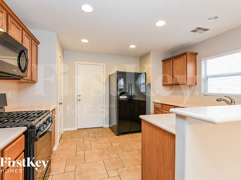 6422 Fulton Meadows Ave — Photo 6