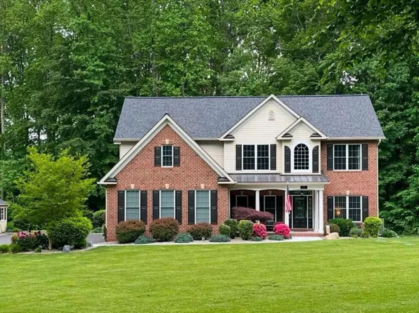 9391 Prickly Holly Pl, La Plata, MD 20646