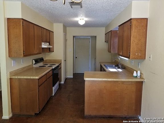 4th image of 4407 Brick House