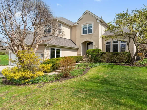 483 Castle Pines Ln, Riverwoods, IL 60015