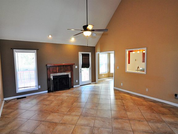 5th image of 786 Stella Ct