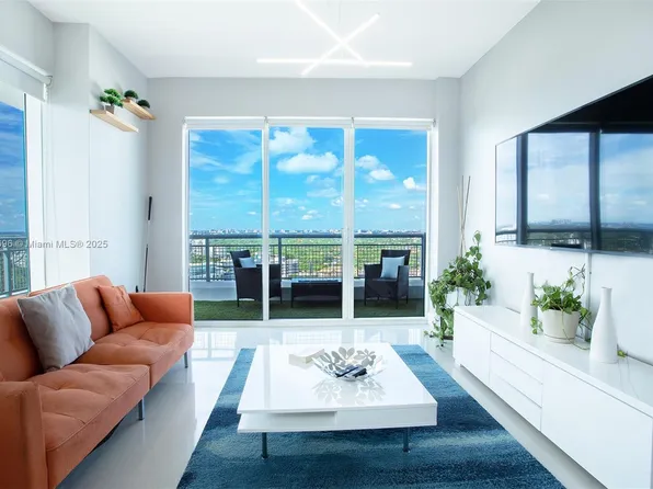 60 SW 13th St APT 2001, Miami, FL 33130