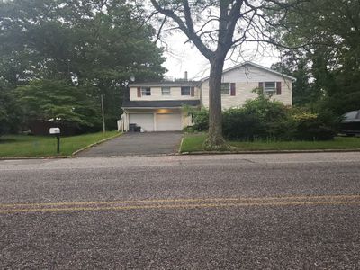 1053 Sipp Ave, Medford, NY, 11763