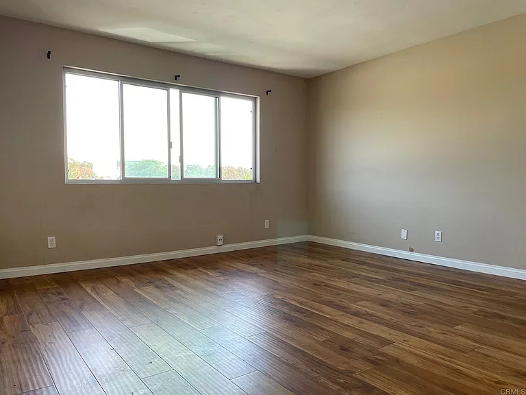 4875 Cole St — Photo 14