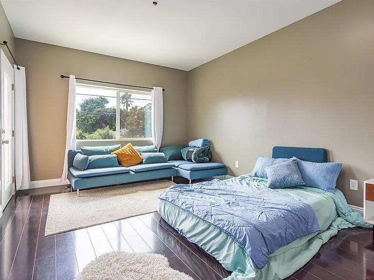 4741 Point Loma Ave #201 — Photo 17