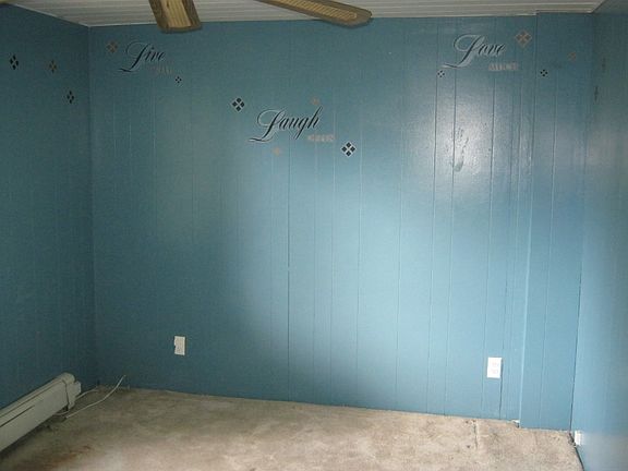 4th image of 36 N Goodwin Ave