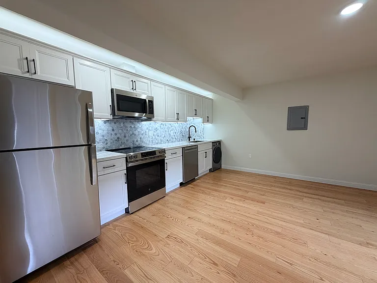 411 Fairmount Avenue — Photo 60