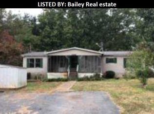 406 Flanders Rd, Dahlonega, GA 30533