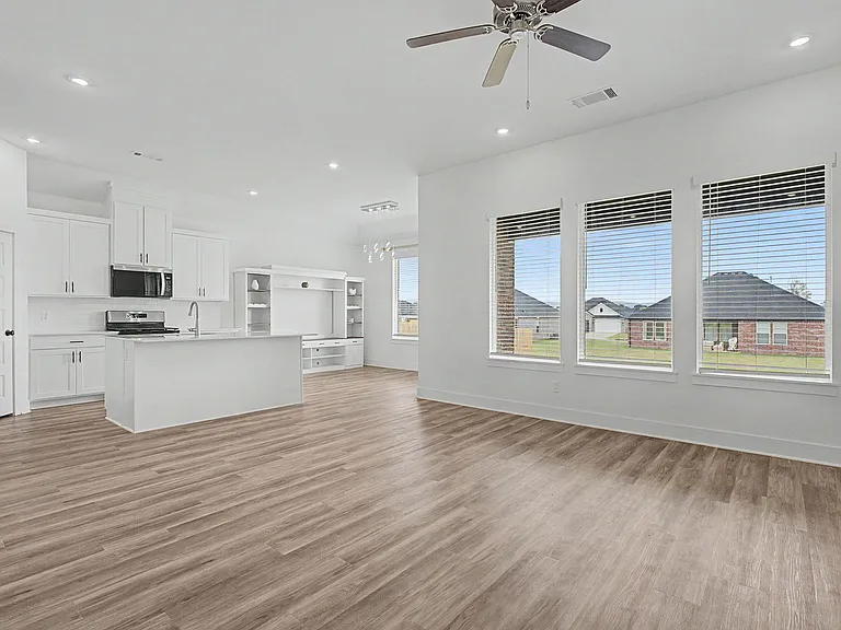 407 W Taverner Xing — Photo 4