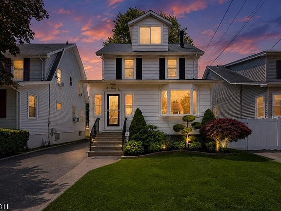 2nd image of 175 Colonial Rdwest