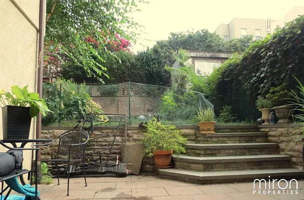 Rented by Miron Properties | media 17