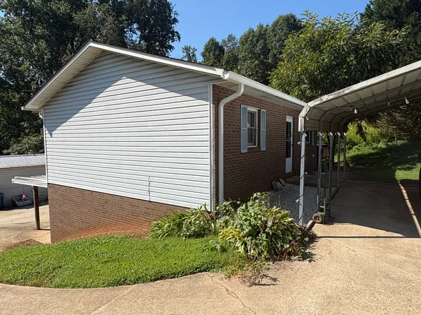 291 Hilltop St #A, Connelly Springs, NC 28612