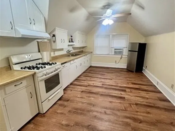 640 4th St, Hollister, CA 95023