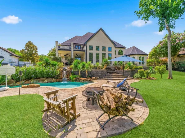 4903 Westerdale Dr, Weston Lakes, TX 77441