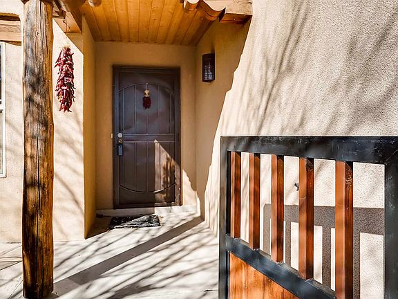 2nd image of 2813 Pueblo Jacona