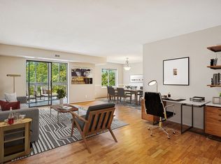 8370 Greensboro Dr APT 518, Mc Lean, VA 22102