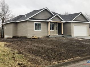 2703 Wild Rose Ln, Sedalia, MO 65301