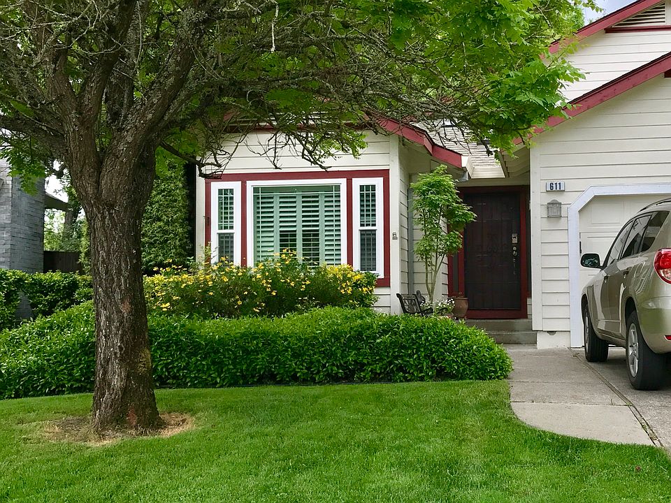 1st image of 611 Gregory Cir