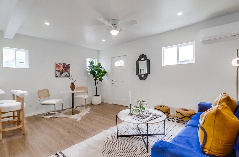 2 bed, 640 sqft, $2,850 — Photo 1