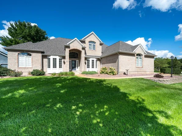 16177 Waterbury Bnd, Granger, IN 46530