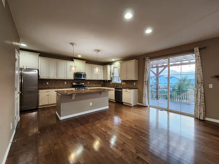 8314 Grasslands Way — Photo 14